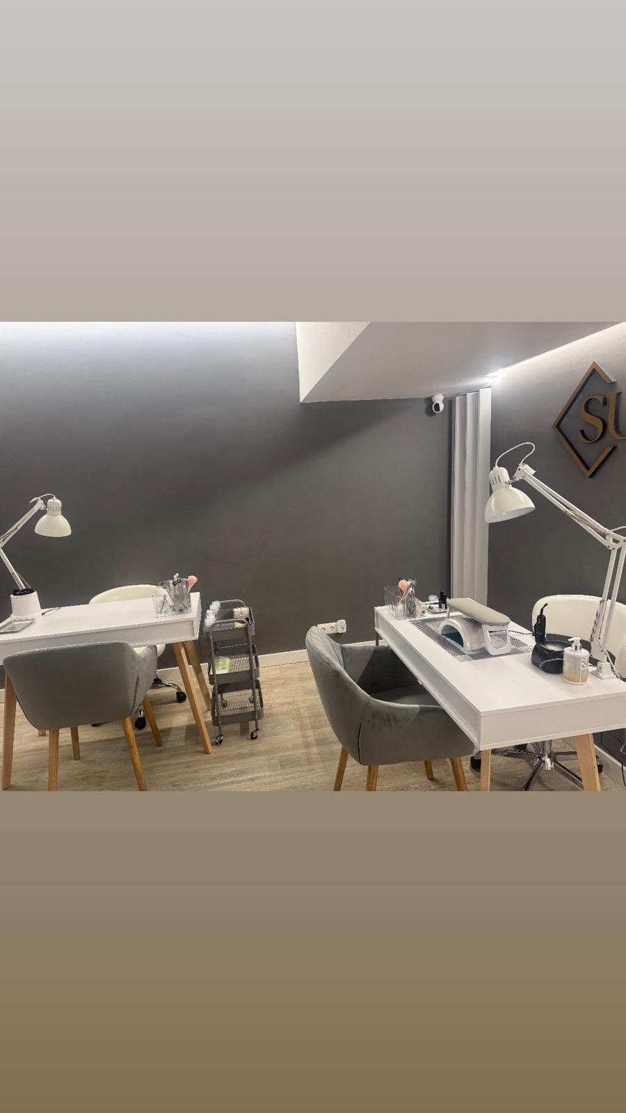 Salón SUMAQ Arte y Belleza en Santander, espacio de manicura y estética